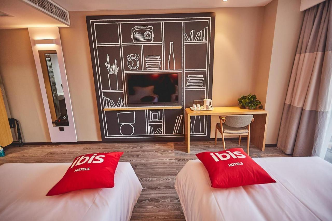 Ibis Chengdu Sm Square Hotel Екстериор снимка